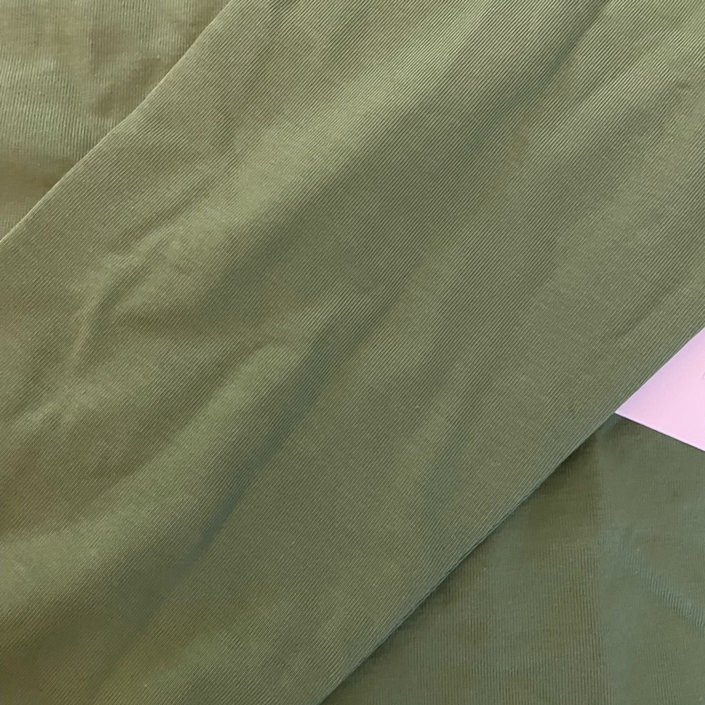 NWT Athleta Essential Top. - Picture 4 of 5